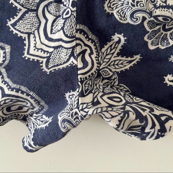 Gap Cotton Canvas Blue White Floral Paisely Shorts sz 4 - Picture 5 of 8